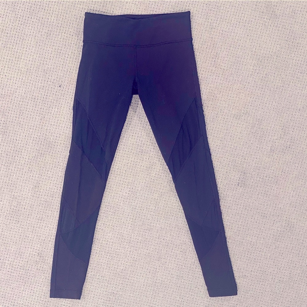 Bundle 3 for $23 || lululemon wunder under mesh legging - 10